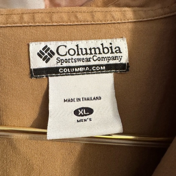 Columbia Shooting Button Up Tan/Camo Shirt - Picture 2 of 8